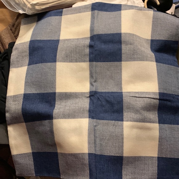 2 pack of accent pillow covers blue and off white checked size 21”x21” - Picture 1 of 3